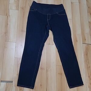 Old Navy women's size 12 maternity jeans